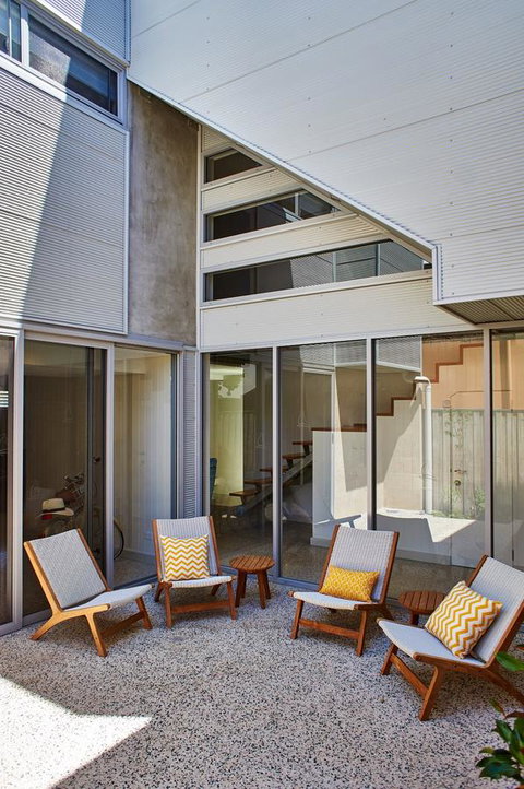 The Urban Beach House - Broome Tourism 11
