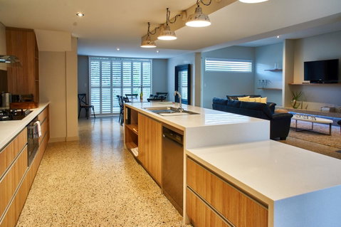 The Urban Beach House - Broome Tourism 8