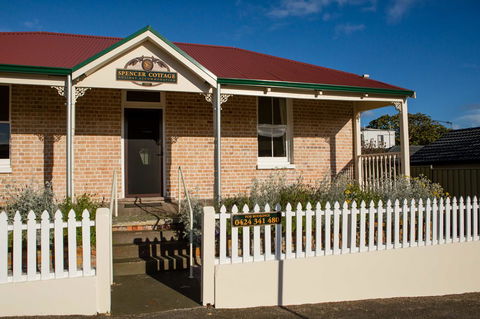 Spencer Cottage - Broome Tourism 10