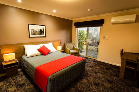 Quality Hotel Bayswater - Broome Tourism 1