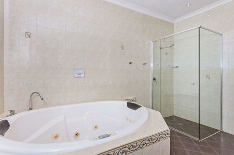 Quality Hotel Bayswater - Broome Tourism 20