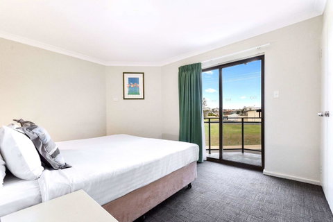 Quality Resort Sorrento Beach - Broome Tourism 37