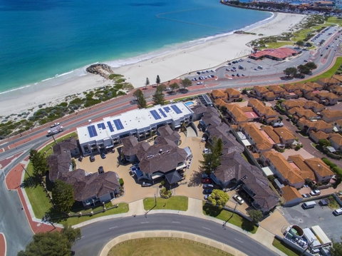 Quality Resort Sorrento Beach - Broome Tourism 1