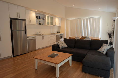 Cape Villas Dunsborough Unit 2 - Broome Tourism 0