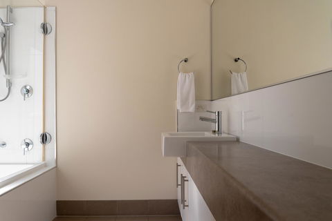 Cape Villas Dunsborough Unit 2 - Broome Tourism 10
