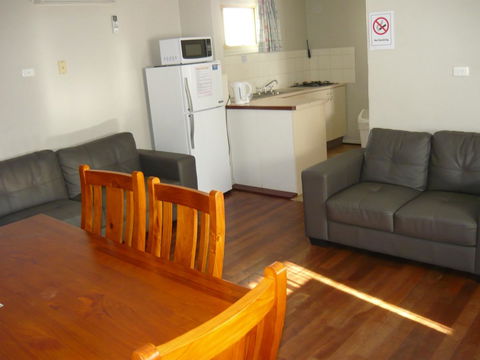 Albany Apartments - Broome Tourism 3