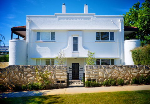 Cottesloe Bel-Air Apartment - Broome Tourism 4