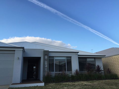 Rainbow Dream House - Broome Tourism 28