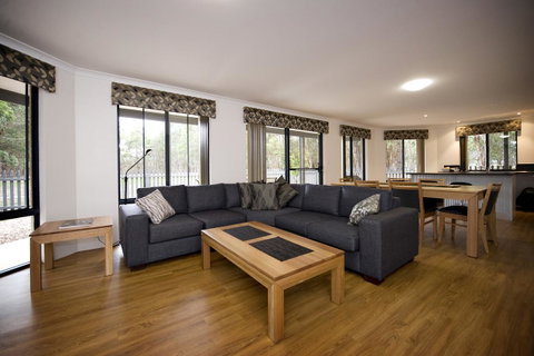 Margaret River Hideaway & Farmstay - Broome Tourism 3