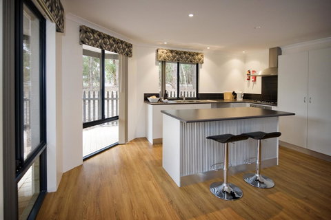 Margaret River Hideaway & Farmstay - Broome Tourism 4