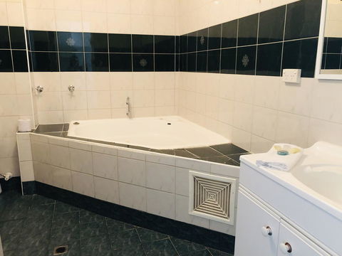 Seashore Memories - Sleeps 3 - Broome Tourism 12