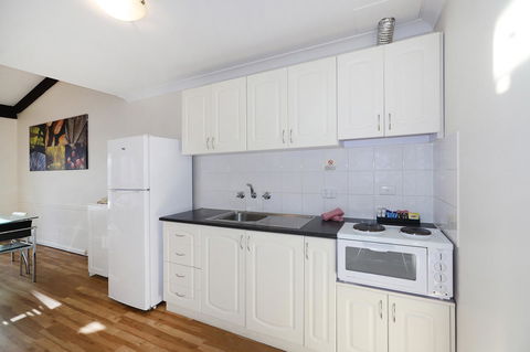 Seashore Memories - Sleeps 3 - Broome Tourism 8