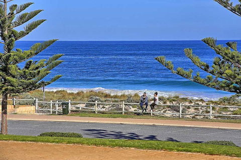 Beachfront @ Scarbs - Broome Tourism 14