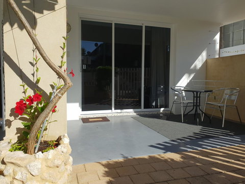 Stirling Apartments - Studio 1 - Broome Tourism 7