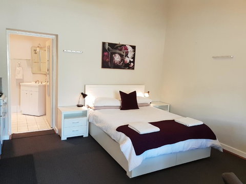 Stirling Apartments - Studio 1 - Broome Tourism 0