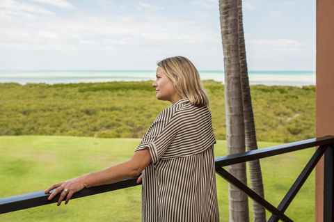 Moonlight Bay Suites - Broome Tourism 5