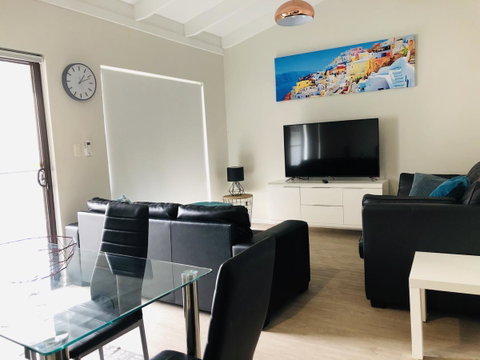 West Beach Lagoon 218 - Outstanding Value! - Broome Tourism 1