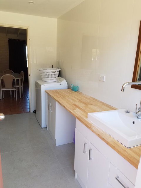 Kalbarri Seaview Villas - Broome Tourism 0