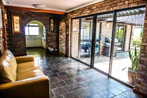 Geraldton Holliday Villas - Broome Tourism 11