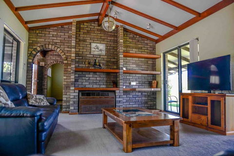 Geraldton Holliday Villas - Broome Tourism 2