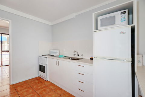 West Beach Lagoon 204 â€“ Ground Floor - Broome Tourism 7