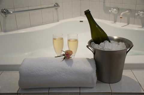 SureStay Hotel By Best Western The Clarence On Melville - Broome Tourism 20