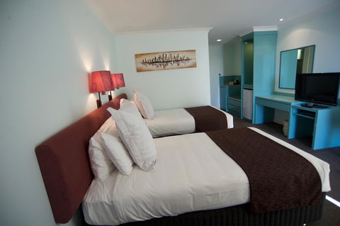 SureStay Hotel By Best Western The Clarence On Melville - Broome Tourism 11
