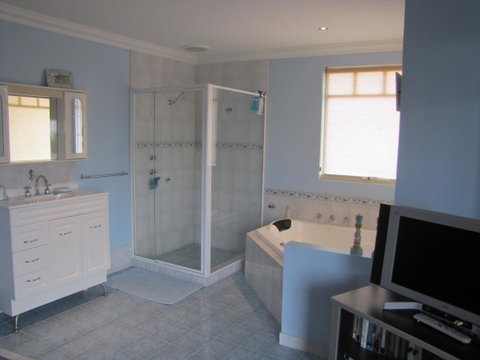 Ocean View Retreat - Broome Tourism 5