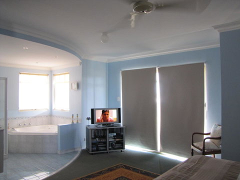 Ocean View Retreat - Broome Tourism 7