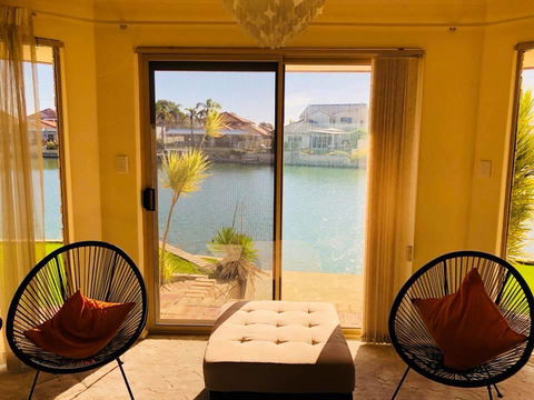LA ANCHOR ON THE CANALS (MANDURAH) - Broome Tourism 3