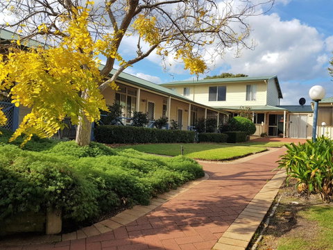 Park Avenue Holiday Units - Broome Tourism 0