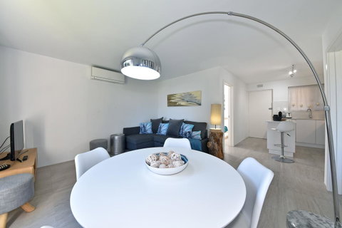 Cottesloe Apartment Close To Beach - Broome Tourism 4