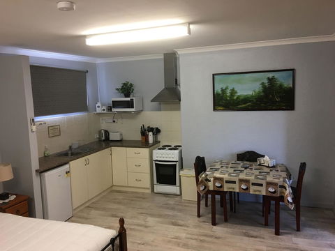 Armadale Cottage Bed & Breakfast - Broome Tourism 8