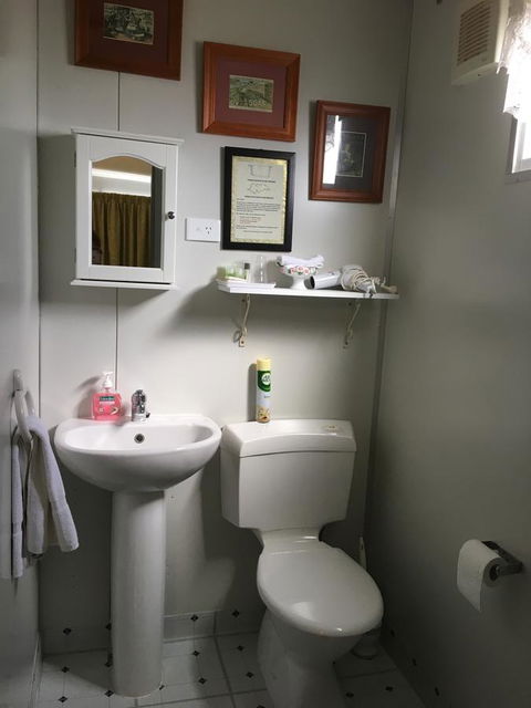Armadale Cottage Bed & Breakfast - Broome Tourism 6