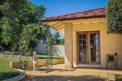 Armadale Cottage Bed & Breakfast - Broome Tourism 36