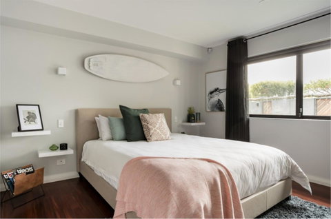 Starboard Drift - Captain & Crew - In Town Entire House For 8 - Broome Tourism 0