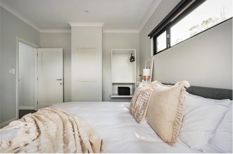Starboard Drift - Captain & Crew - In Town Entire House For 8 - Broome Tourism 22