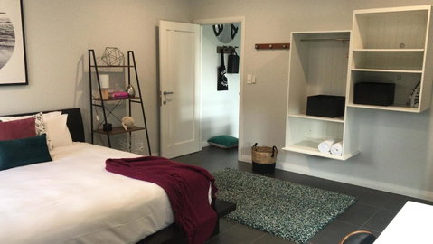 Starboard Drift - Captain & Crew - In Town Entire House For 8 - Broome Tourism 27