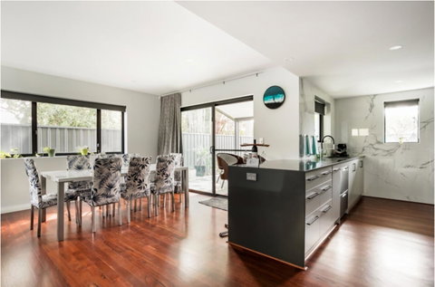 Starboard Drift - Captain & Crew - In Town Entire House For 8 - Broome Tourism 2