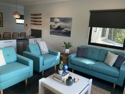 Starboard Drift - Captain & Crew - In Town Entire House For 8 - Broome Tourism 18