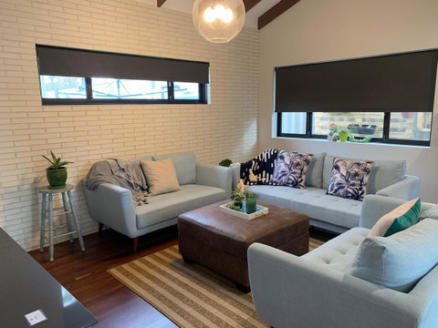 Starboard Drift - Captain & Crew - In Town Entire House For 8 - Broome Tourism 7