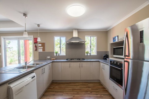 Cape Howe Cottages - Broome Tourism 44