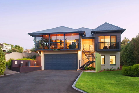 Downton Villa - Broome Tourism 0