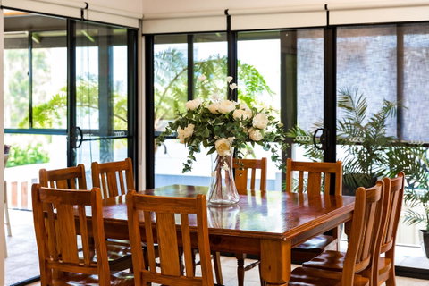 Downton Villa - Broome Tourism 10