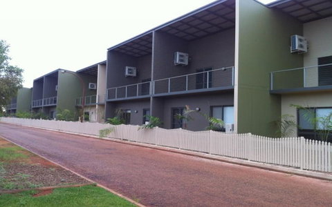 Breezes Apartments - Broome Tourism 12