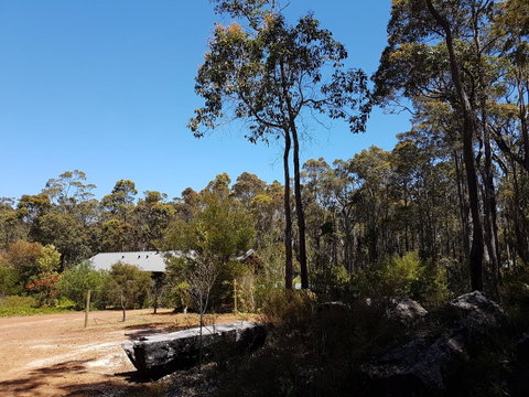 Jarrah Grove Forest Retreat - Broome Tourism 20