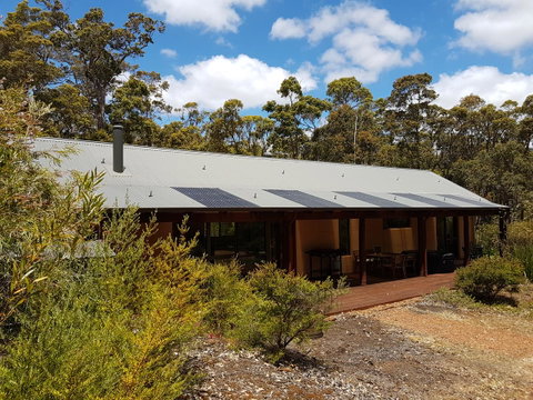 Jarrah Grove Forest Retreat - Broome Tourism 15