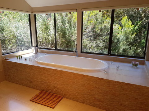 Jarrah Grove Forest Retreat - Broome Tourism 0