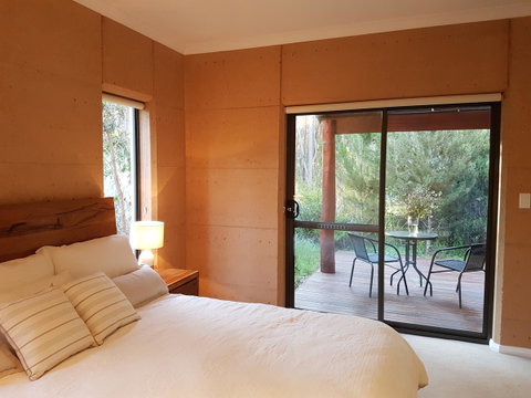 Jarrah Grove Forest Retreat - Broome Tourism 4