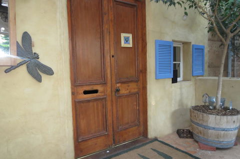 Bentwood Olive Grove Accommodation - Broome Tourism 0